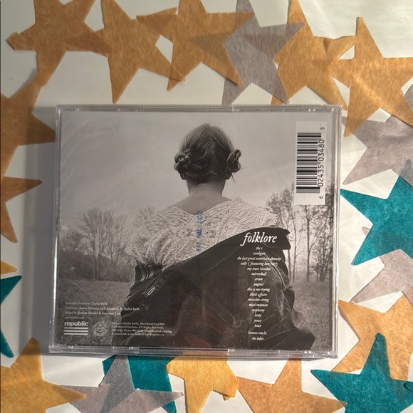 SIGNED Taylor Swift Folklore Limited Edition CD with Star Decorations - Picture 3 of 5